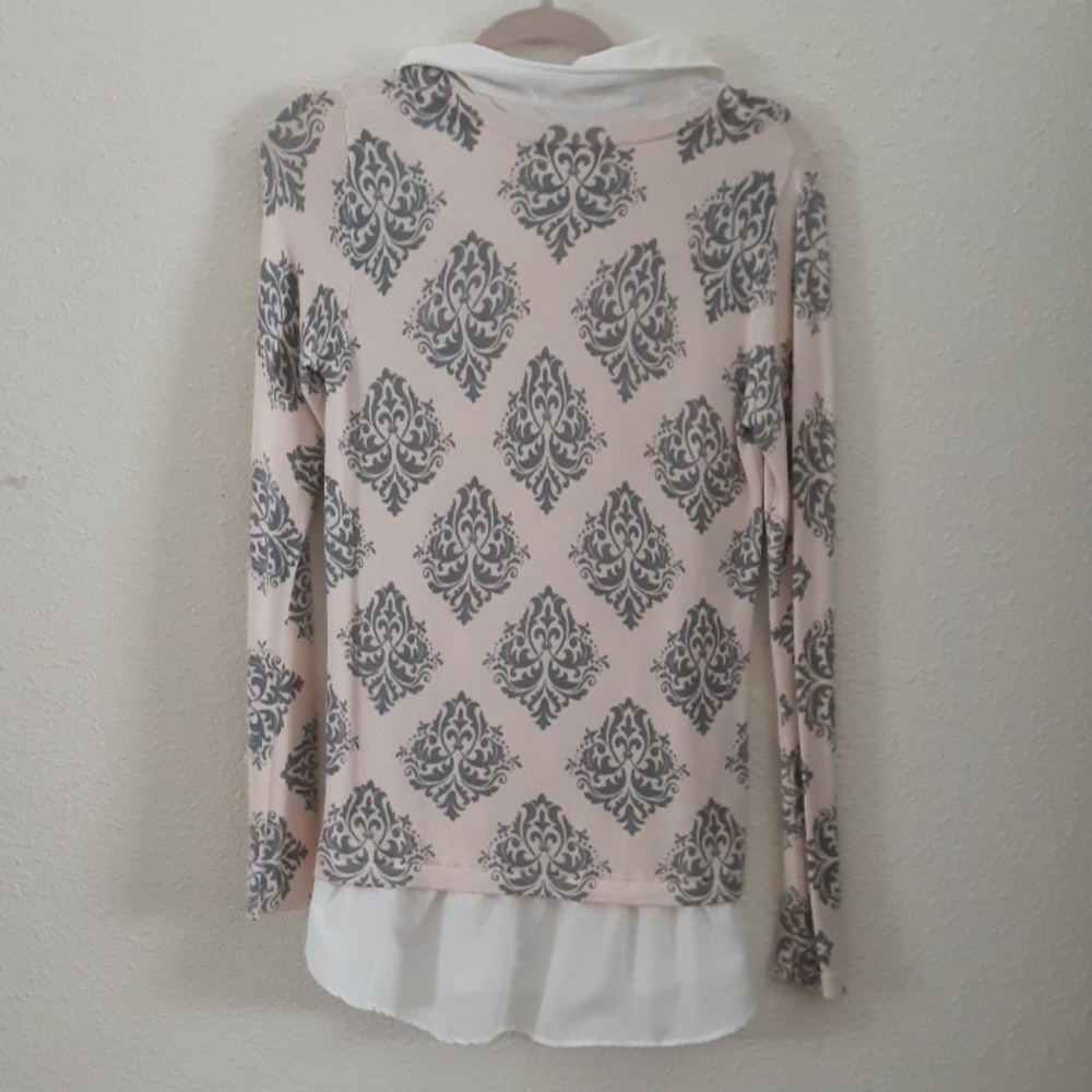 Pink Sweater - Picture 4 of 4